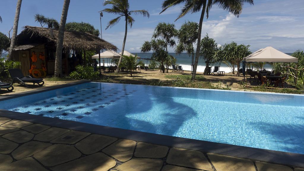 Seven Turtles Hotel Tangalle Exterior photo