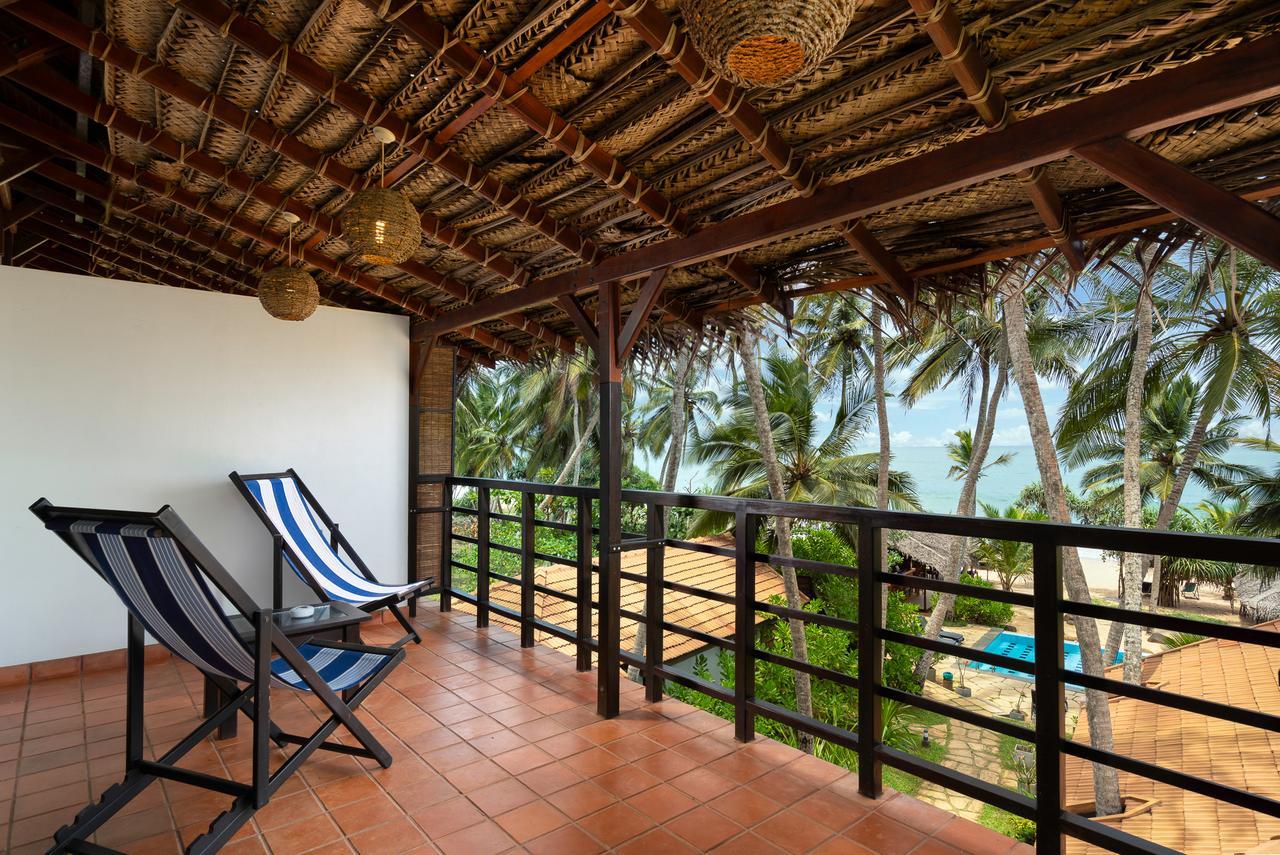 Seven Turtles Hotel Tangalle Exterior photo