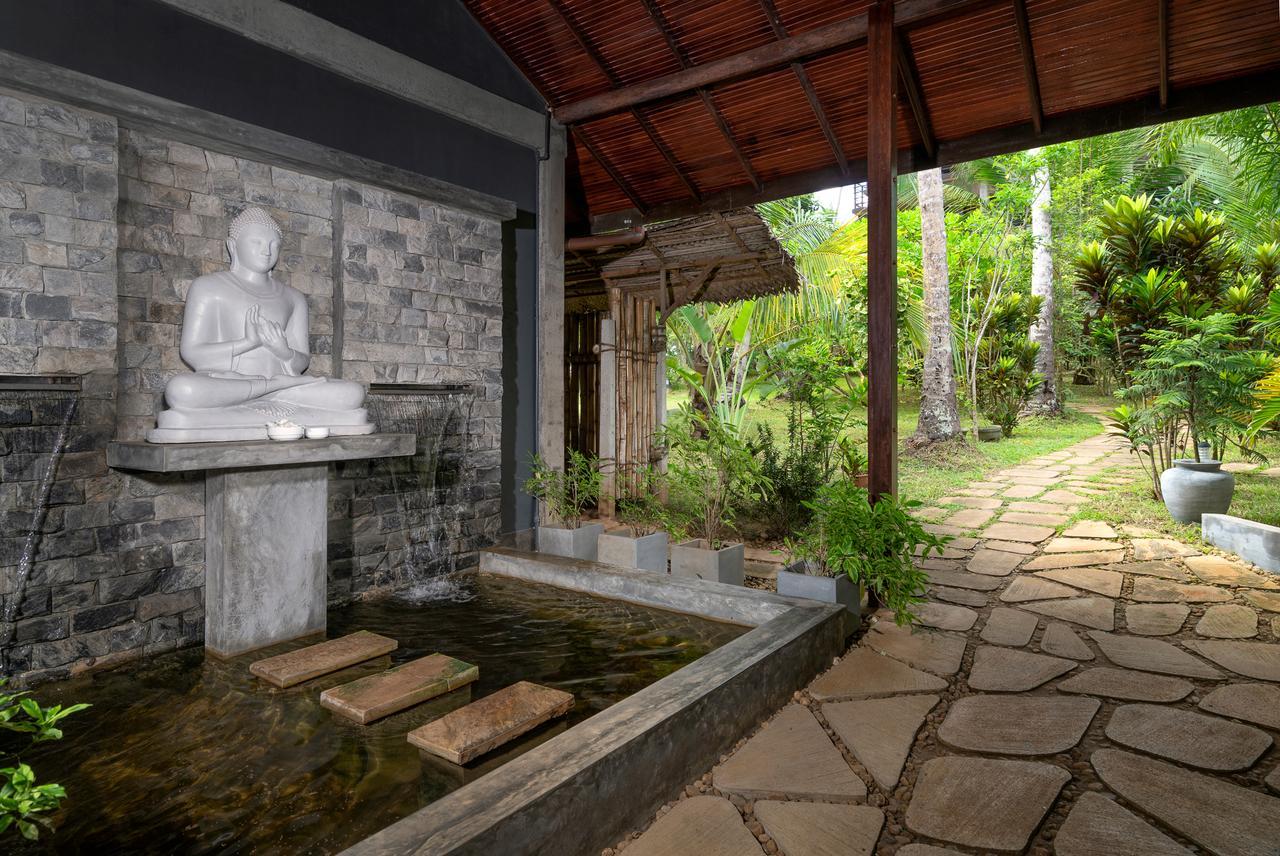 Seven Turtles Hotel Tangalle Exterior photo