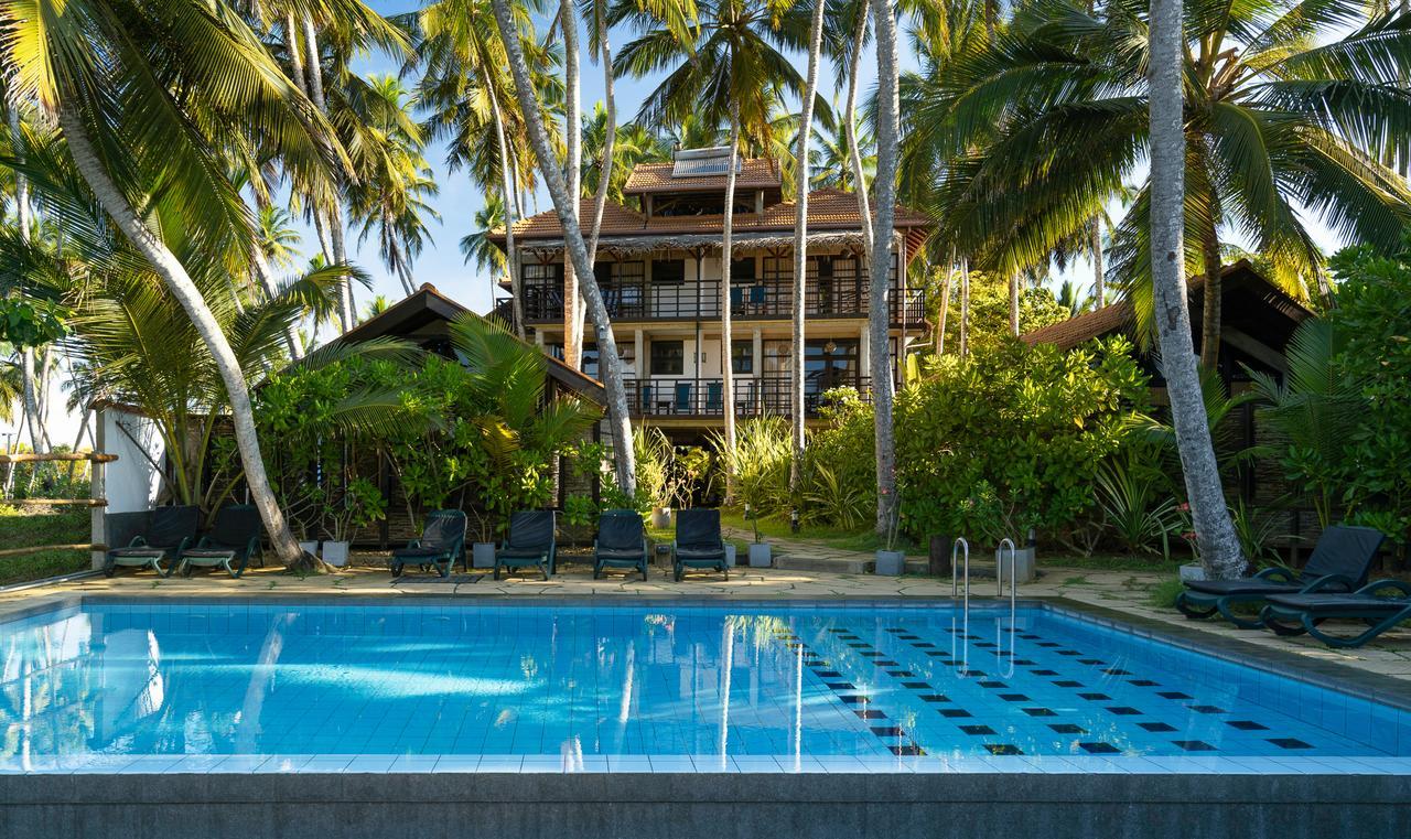 Seven Turtles Hotel Tangalle Exterior photo